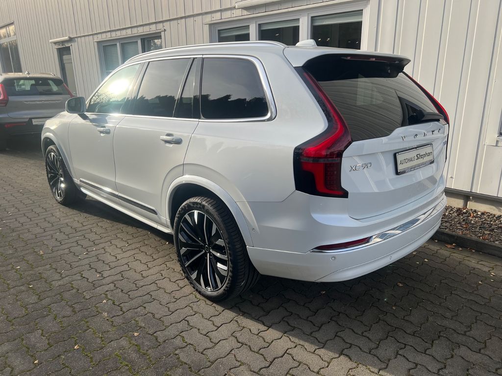 Volvo XC90 2025