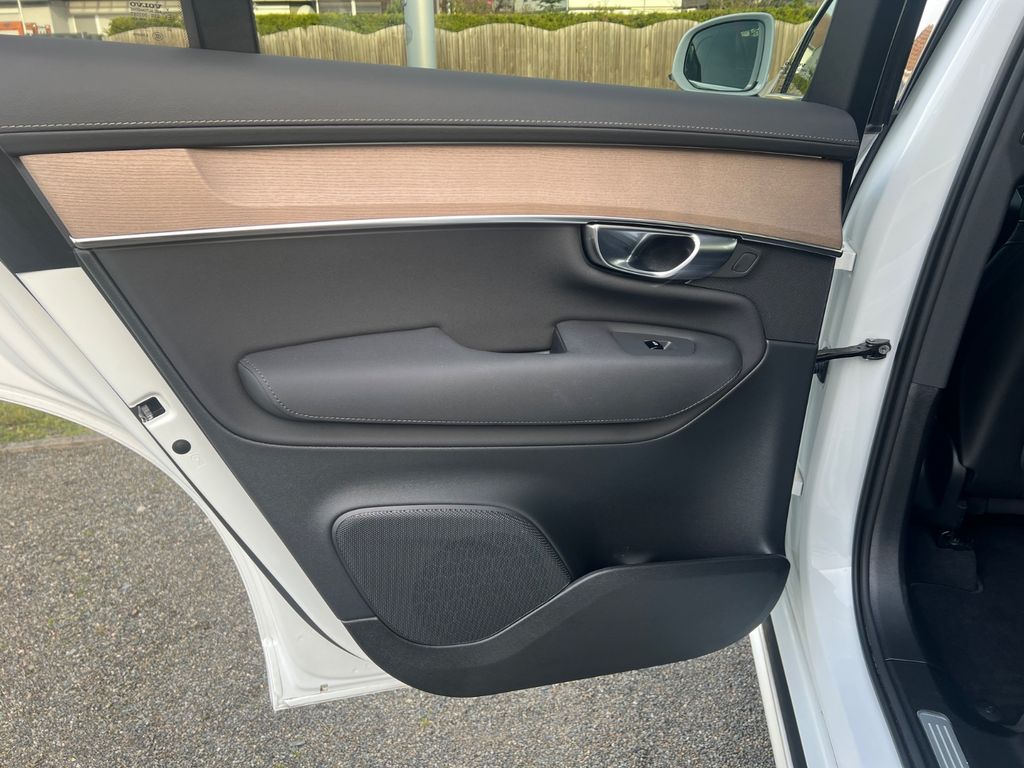 Volvo XC90 2025