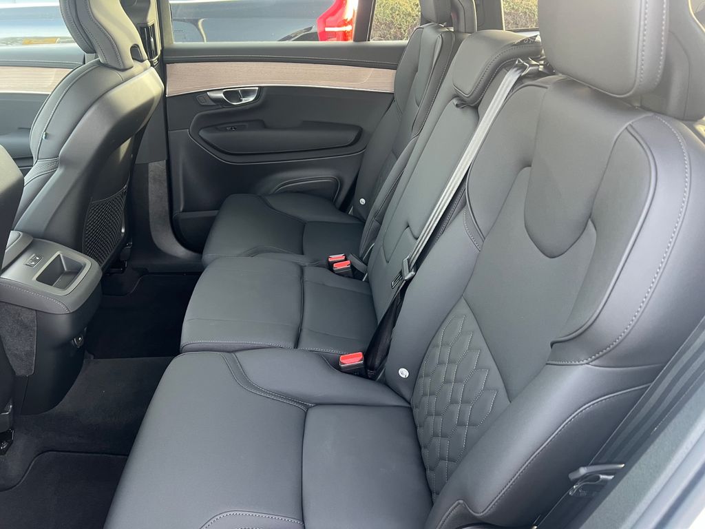 Volvo XC90 2025