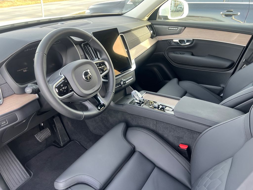 Volvo XC90 2025