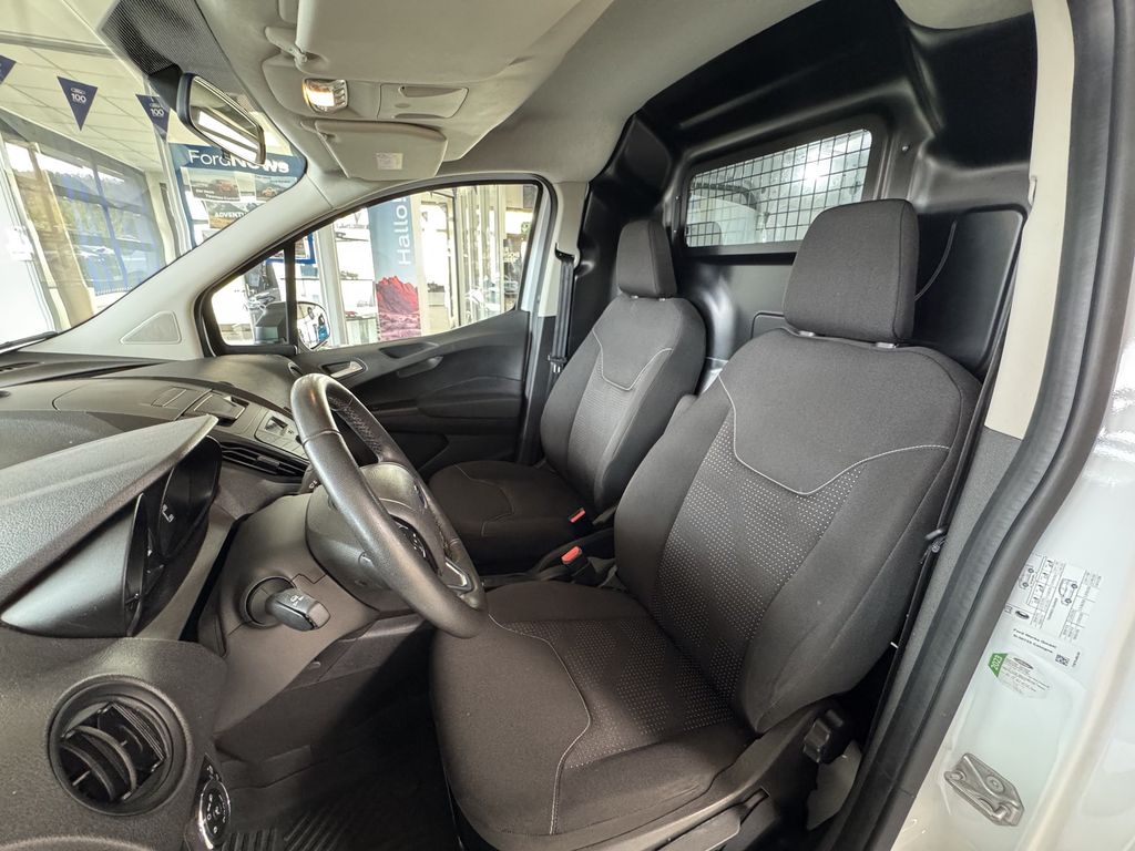 Ford Transit Courier 2022