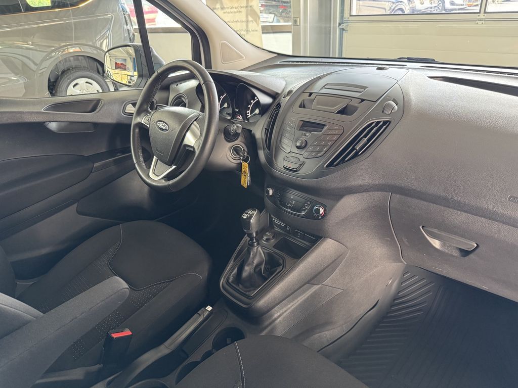 Ford Transit Courier 2022