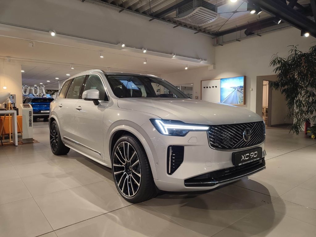 Volvo XC90 2025