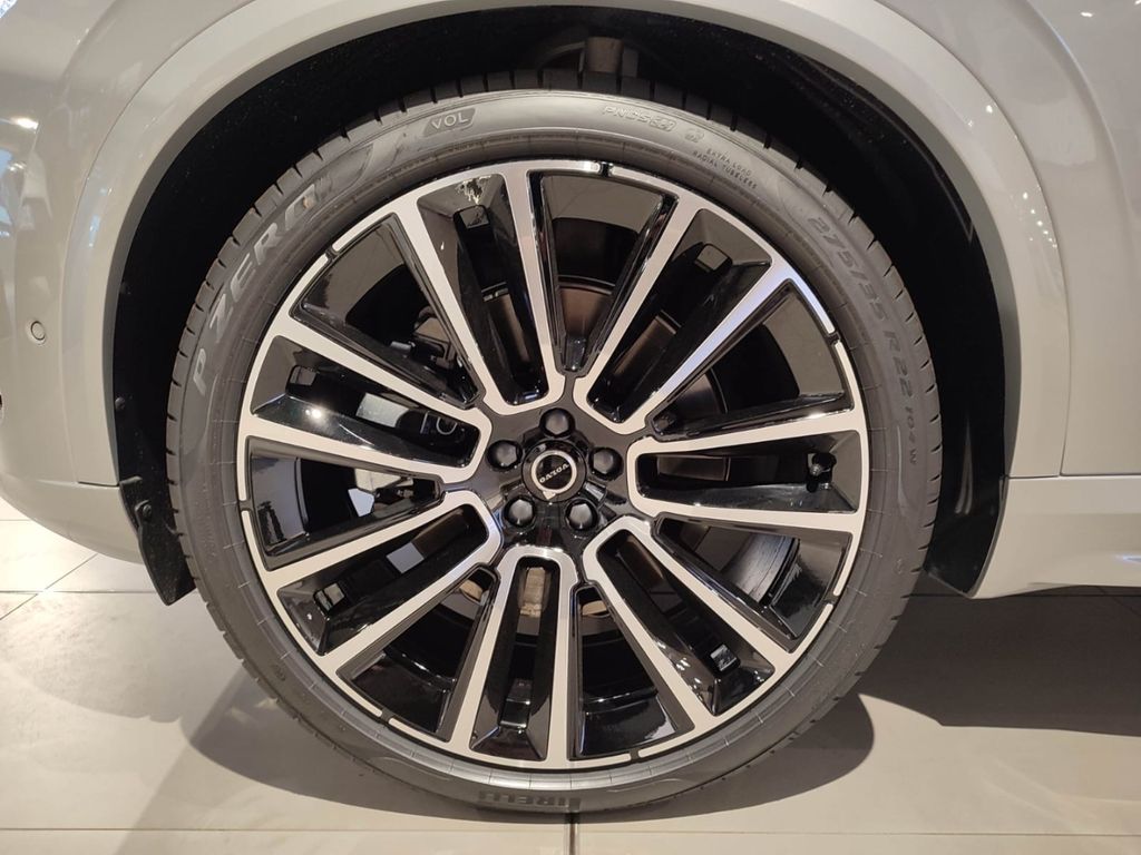 Volvo XC90 2025