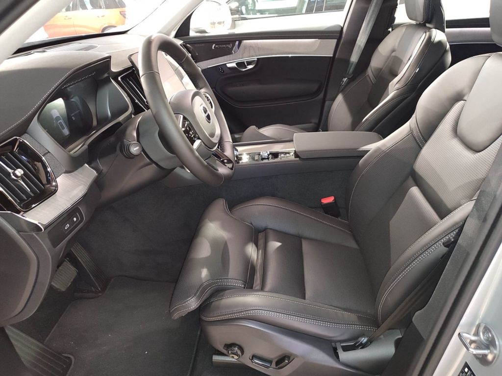Volvo XC90 2025