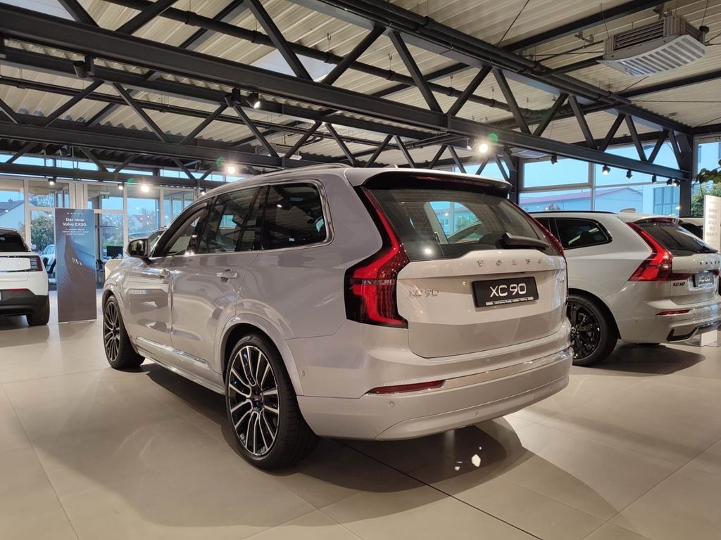 Volvo XC90 2025