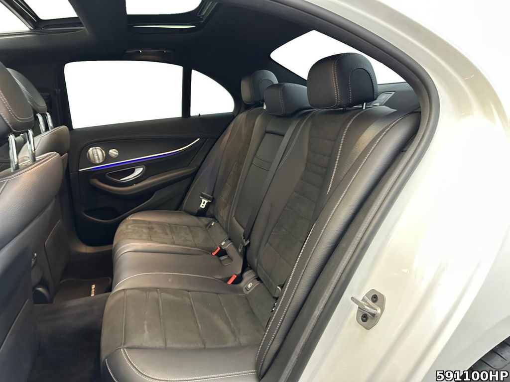 Mercedes-Benz E 300 2022