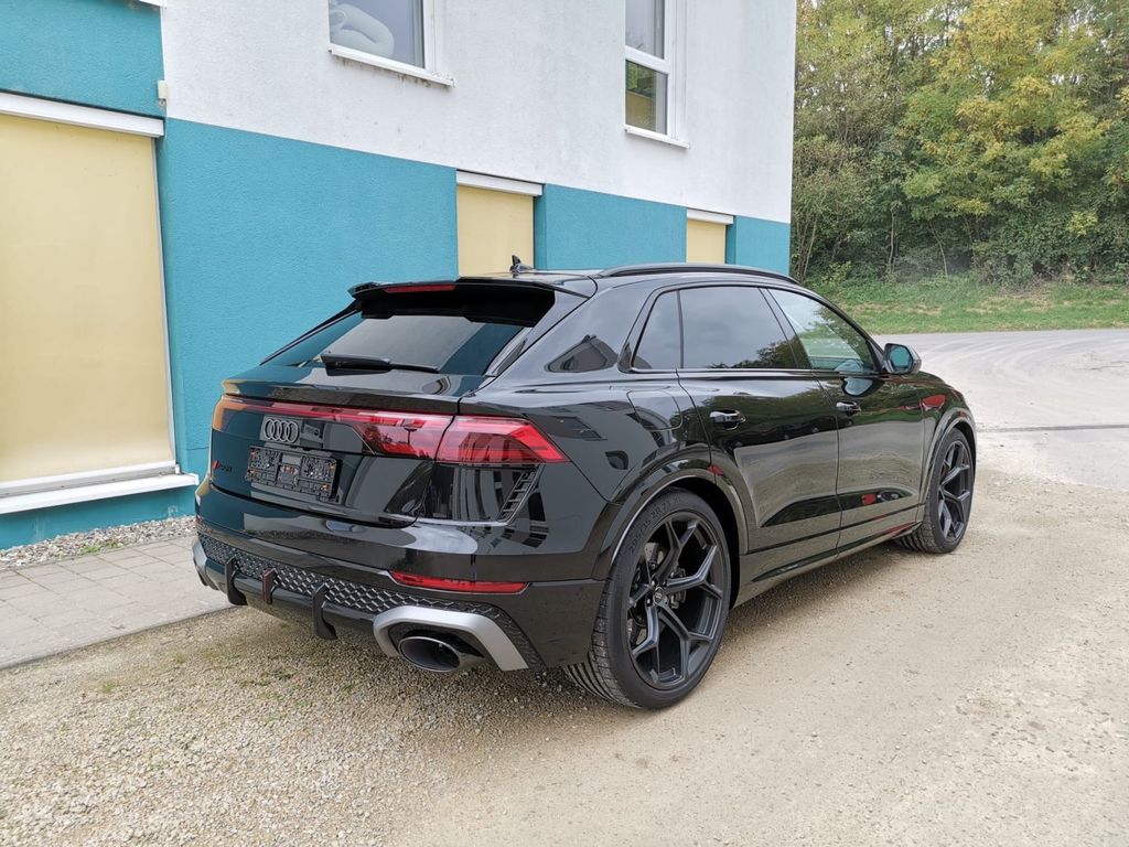 Audi RSQ8 2025