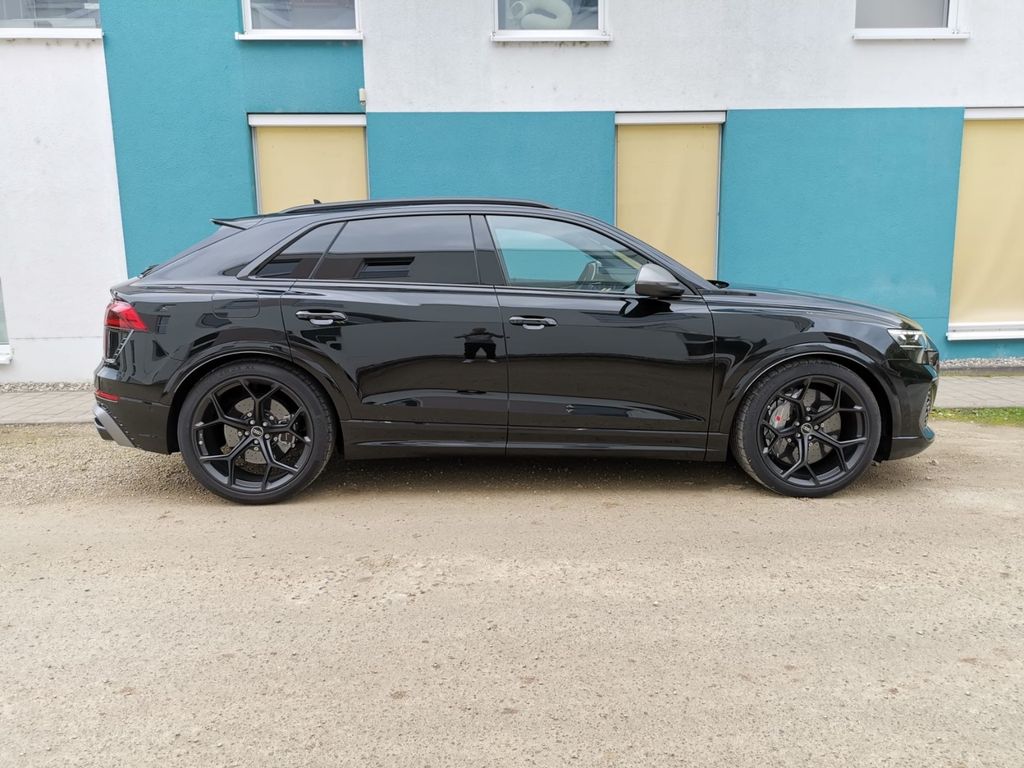 Audi RSQ8 2025
