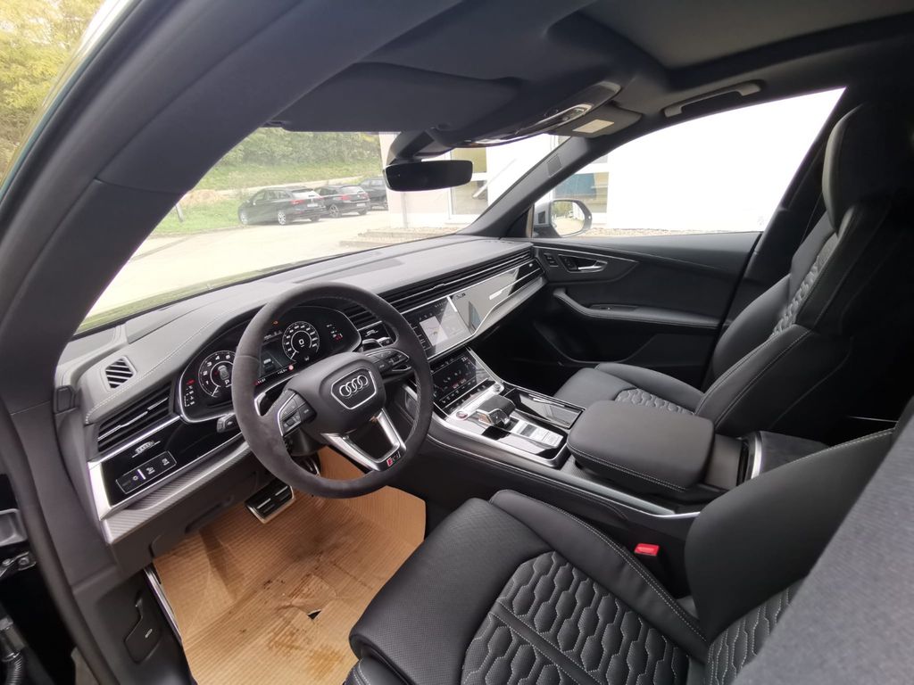 Audi RSQ8 2025