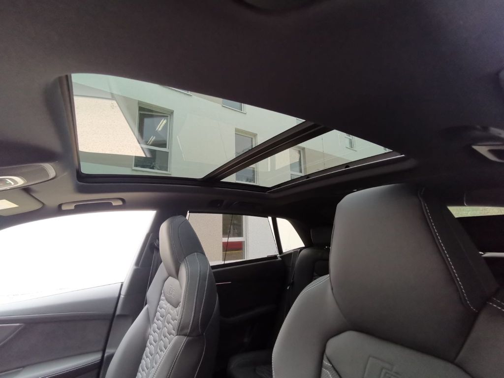 Audi RSQ8 2025