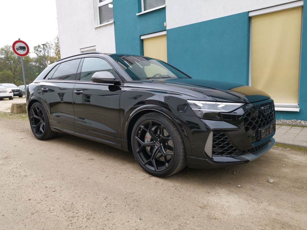 Audi RSQ8 2025