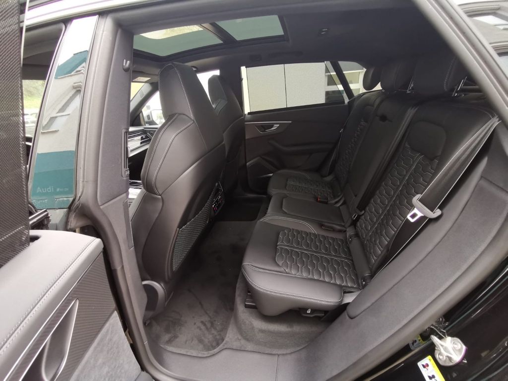 Audi RSQ8 2025