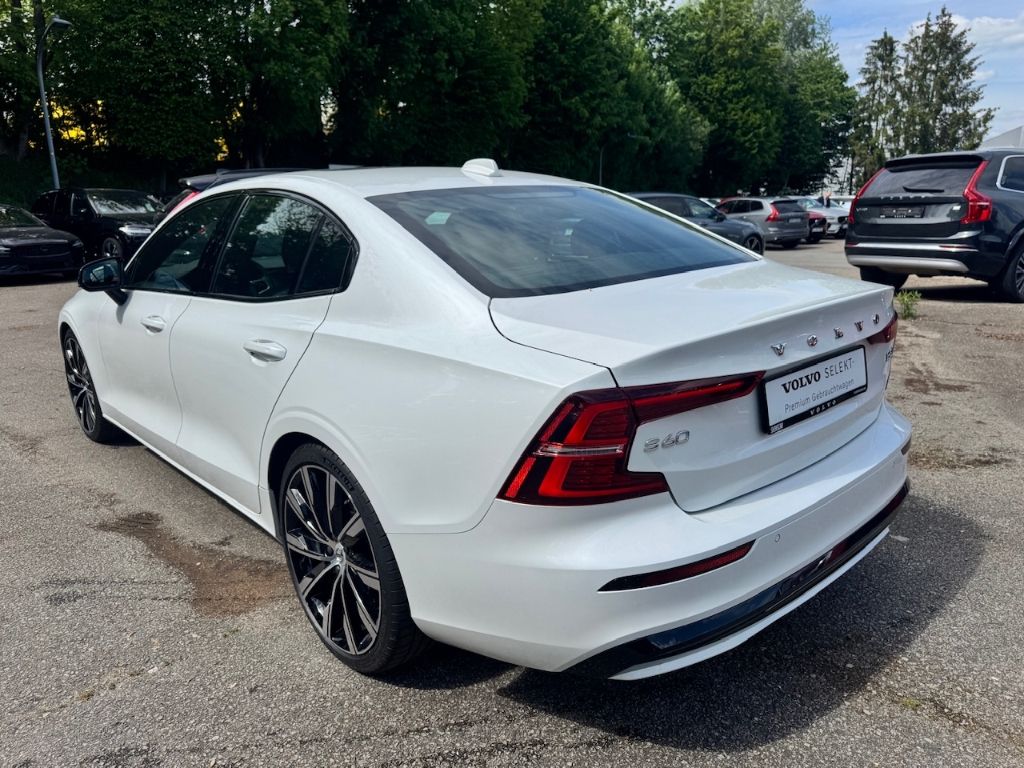 Volvo S60 2023