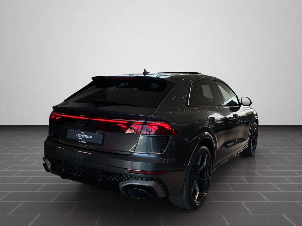 Audi RSQ8 2025