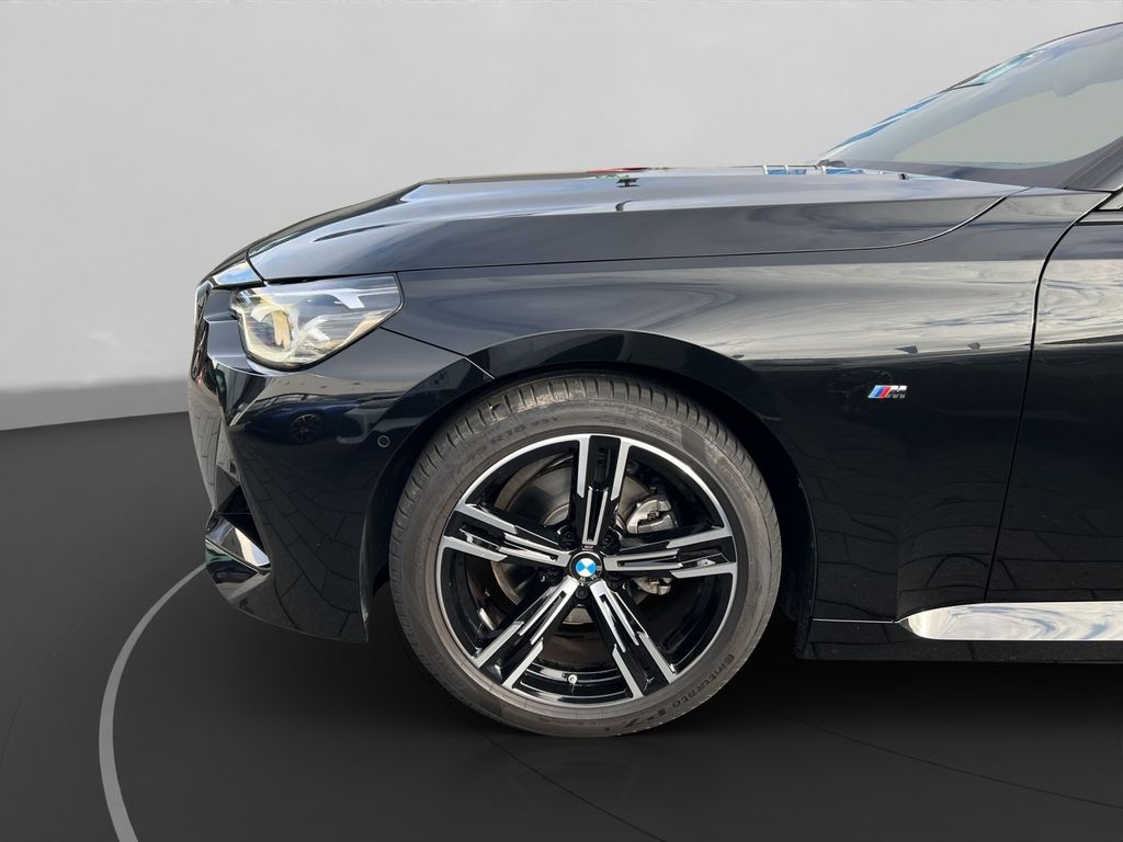 BMW 220 2025