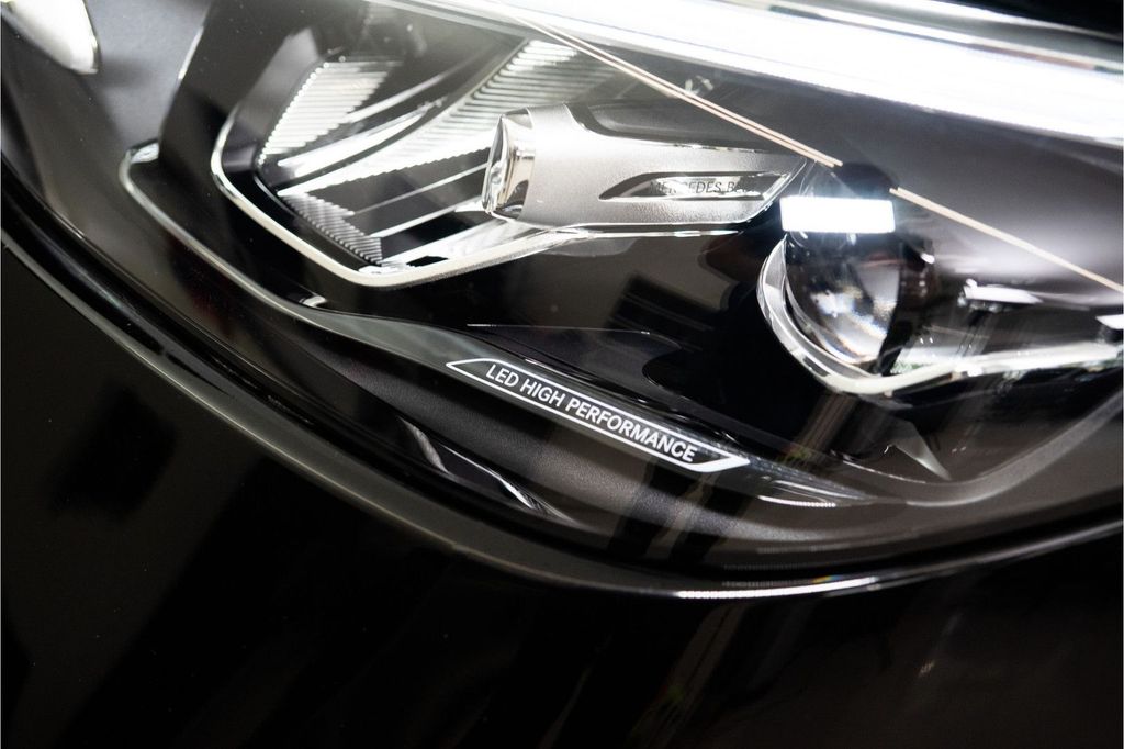 Mercedes-Benz C 200 2024