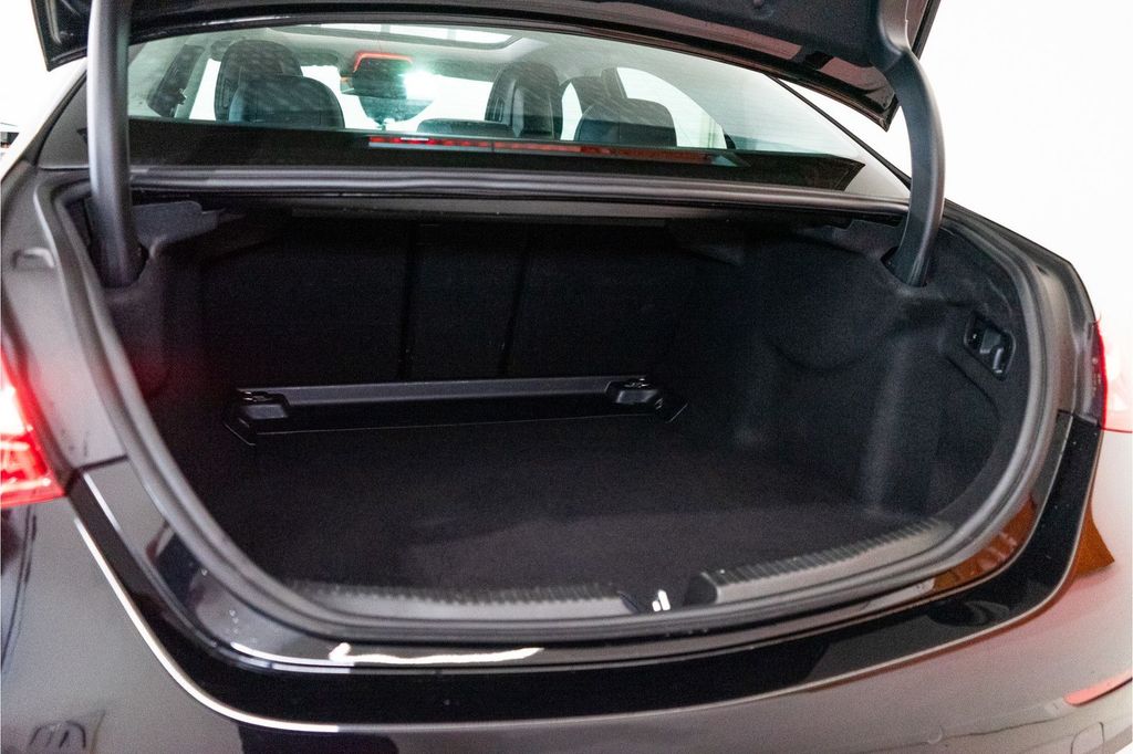 Mercedes-Benz C 200 2024