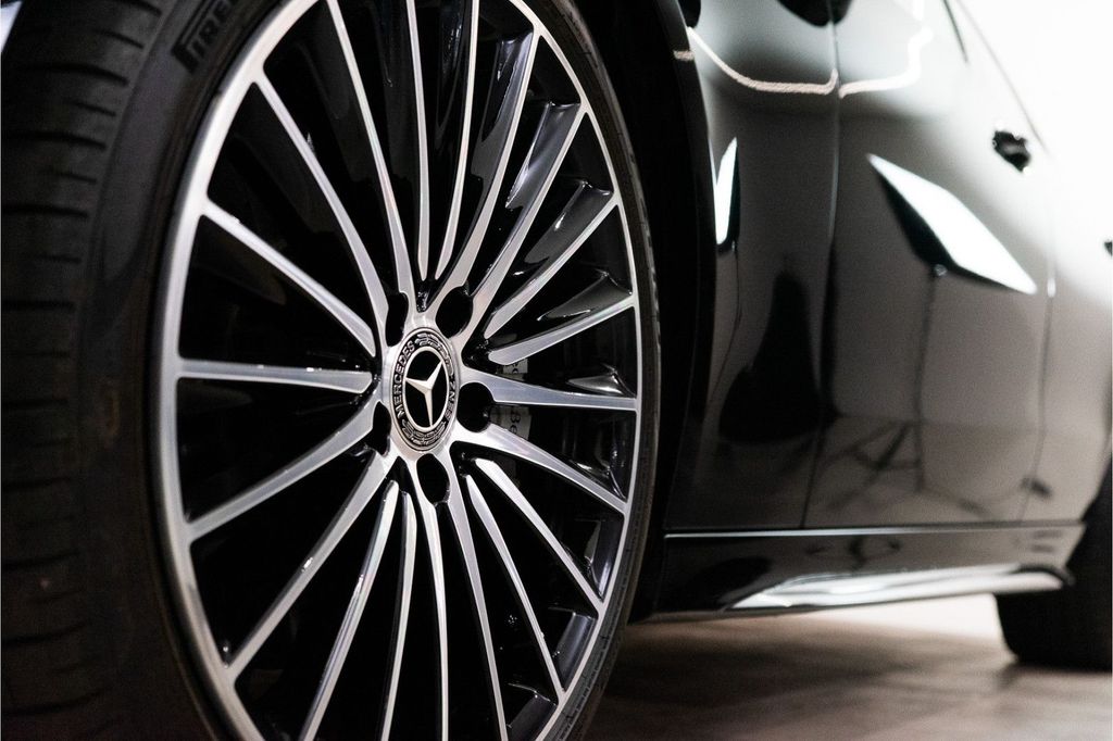 Mercedes-Benz C 200 2024