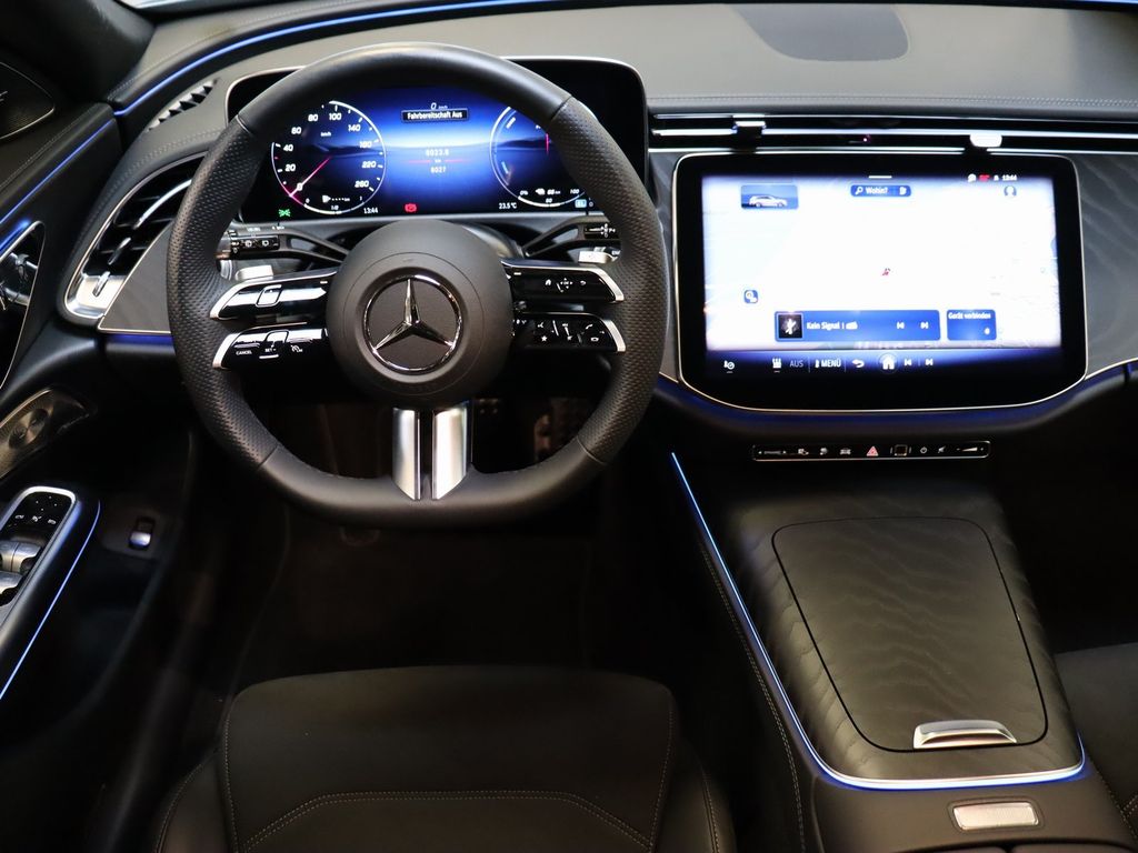 Mercedes-Benz E 300 2025