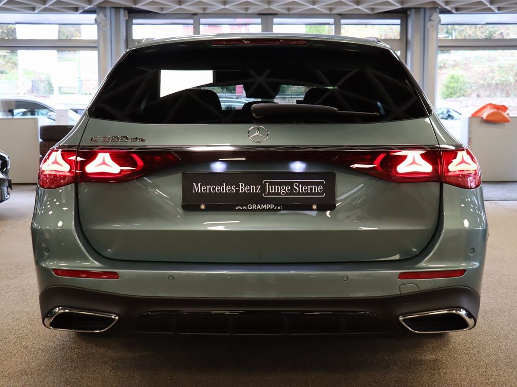 Mercedes-Benz E 300 2025