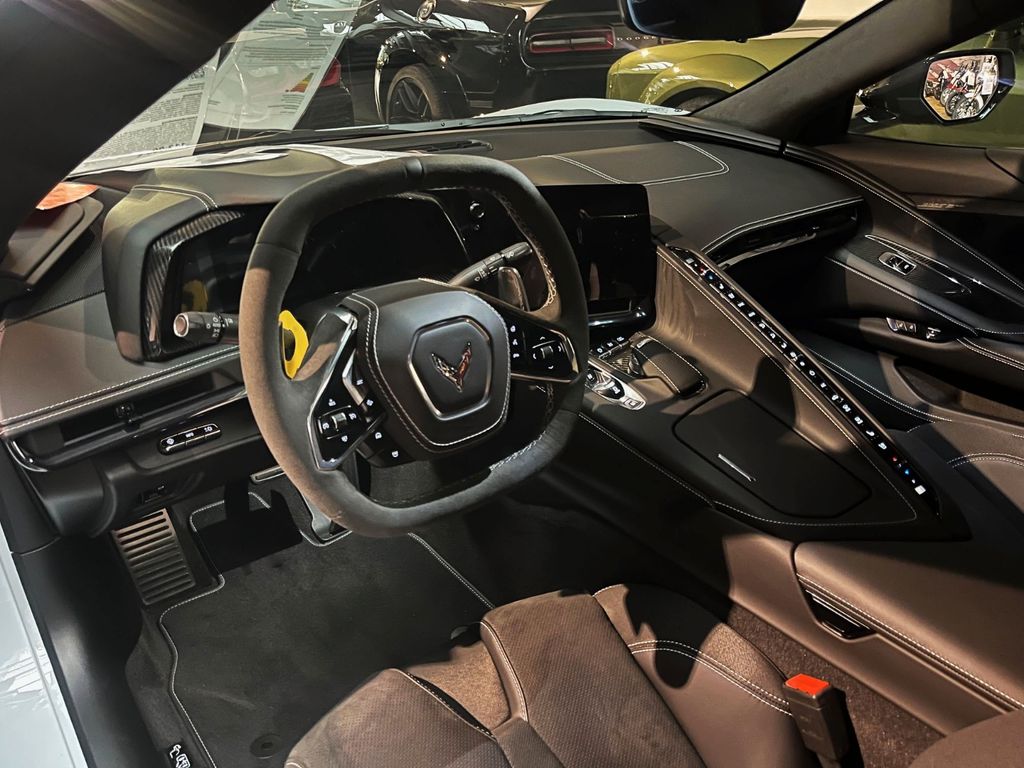 Corvette C8 2025