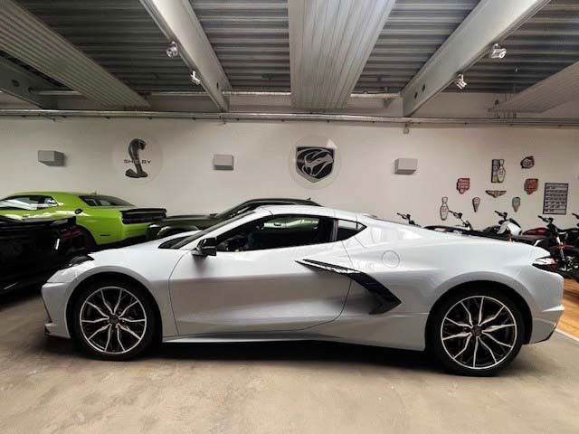 Corvette C8 2025