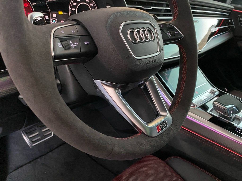 Audi RSQ8 2025