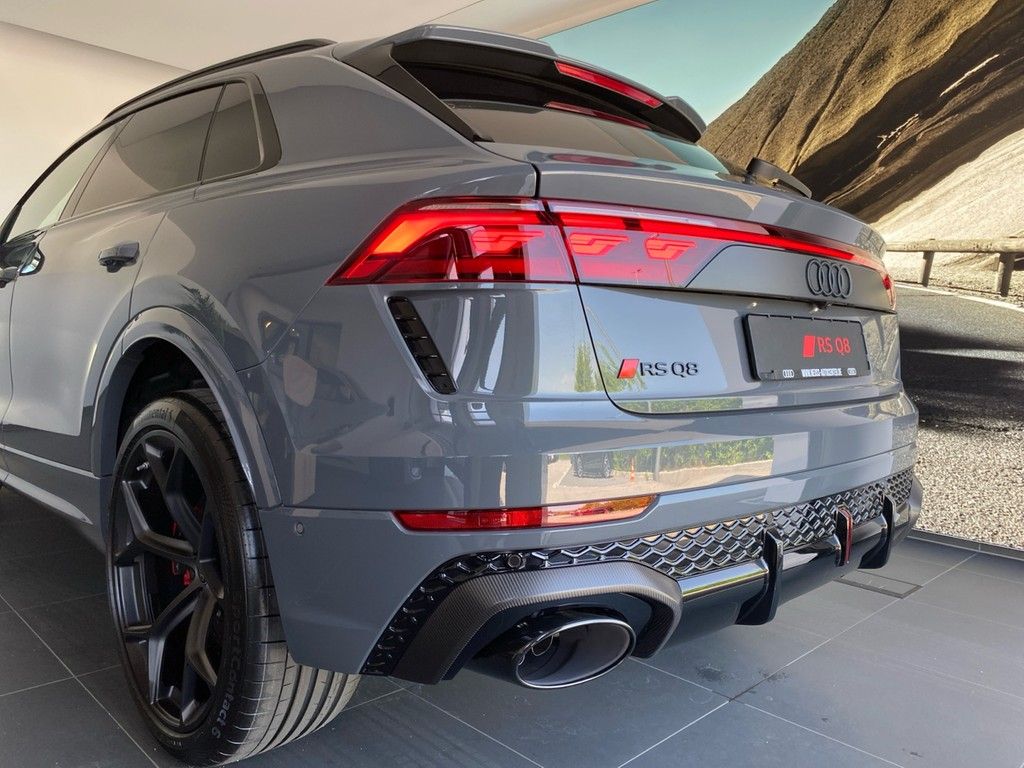 Audi RSQ8 2025