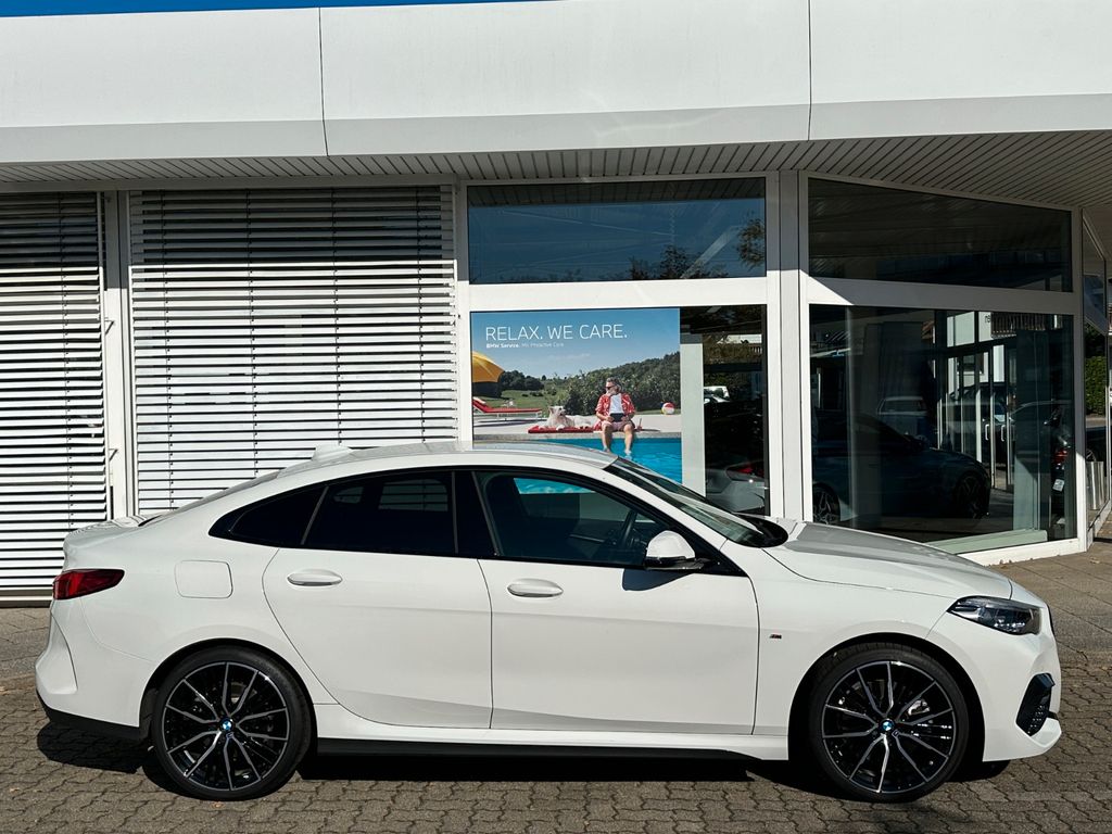 BMW 220 2024