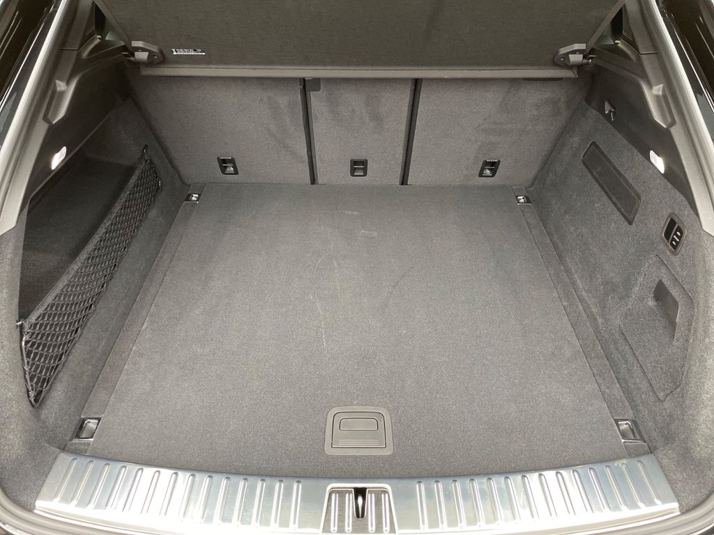 Porsche Cayenne 2025