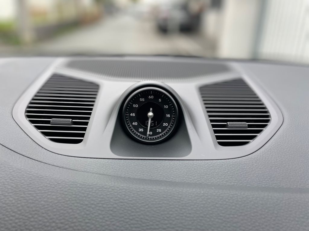 Porsche Cayenne 2025