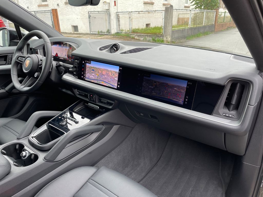 Porsche Cayenne 2025