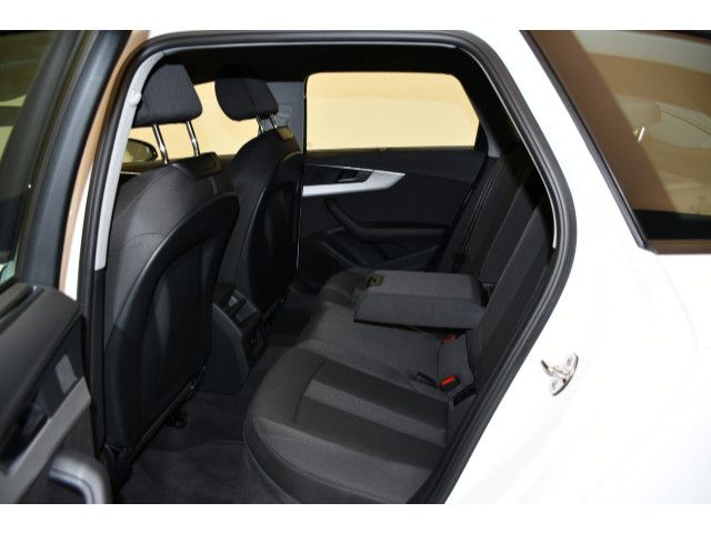 Audi A4 2023