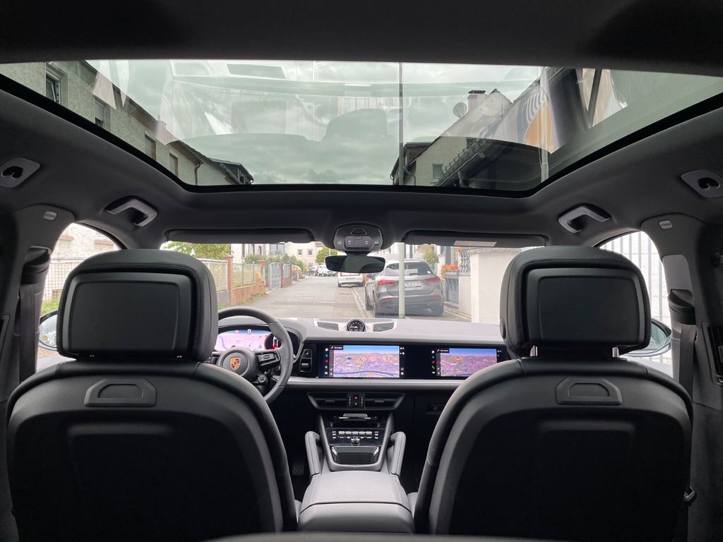 Porsche Cayenne 2025