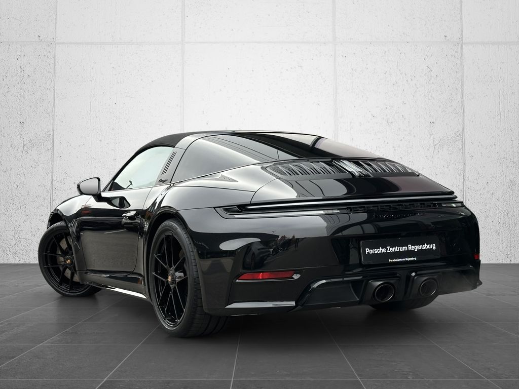Porsche 992 2025