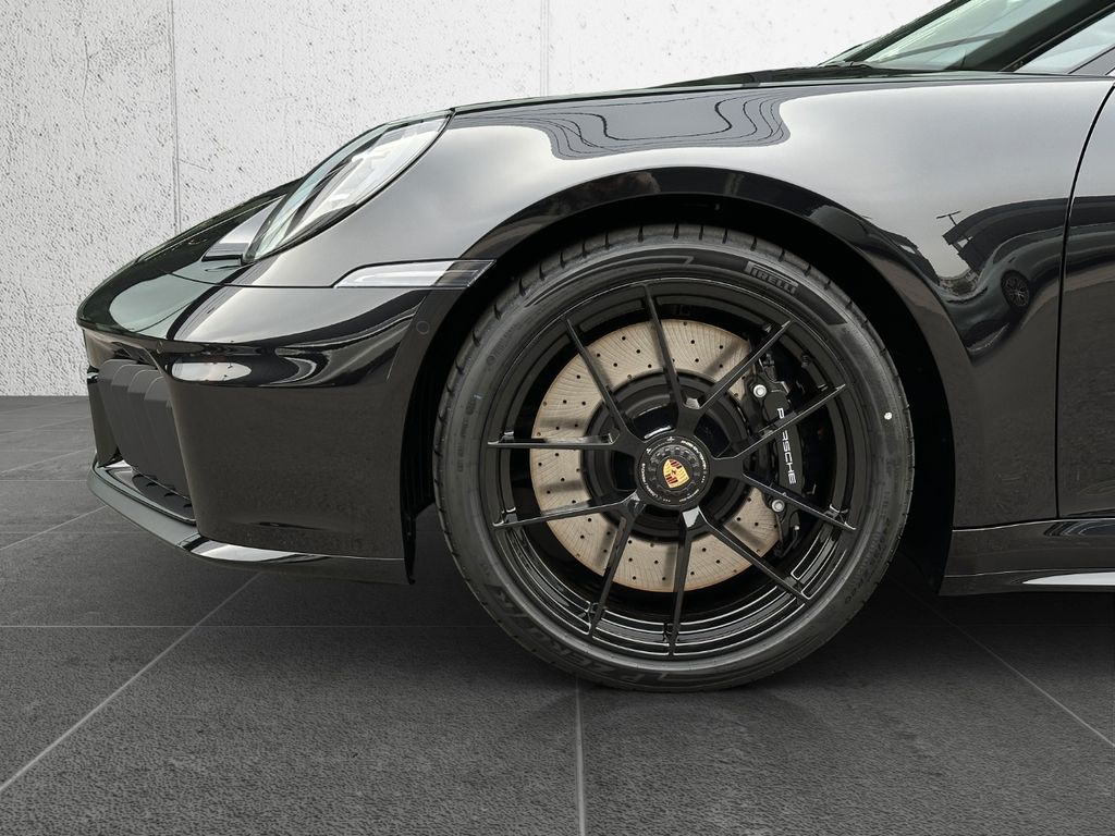 Porsche 992 2025