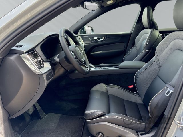 Volvo XC60 2025