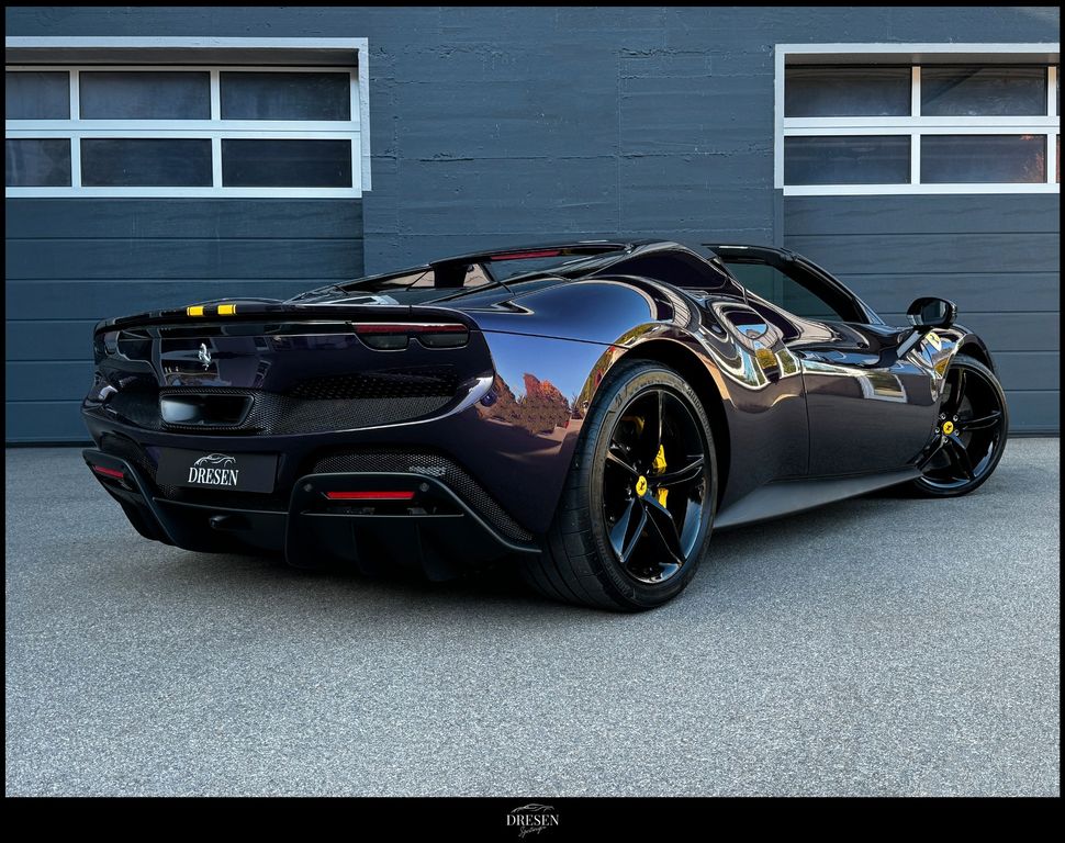 Ferrari 296 GTS 2025