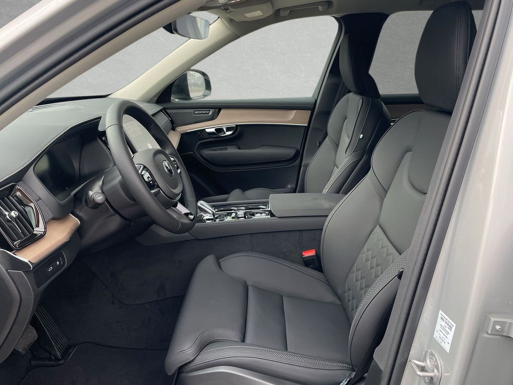 Volvo XC90 2025