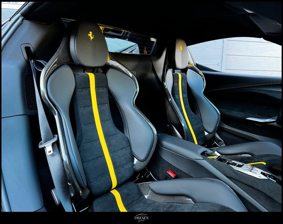 Ferrari 296 GTS 2025