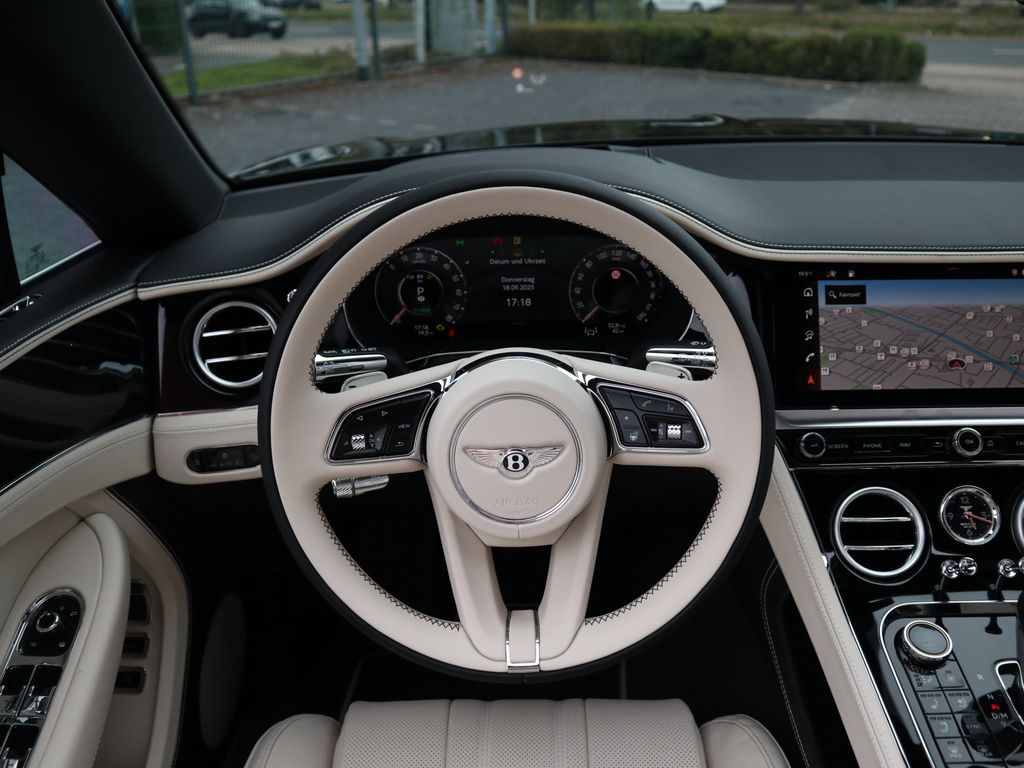 Bentley Continental GTC 2025