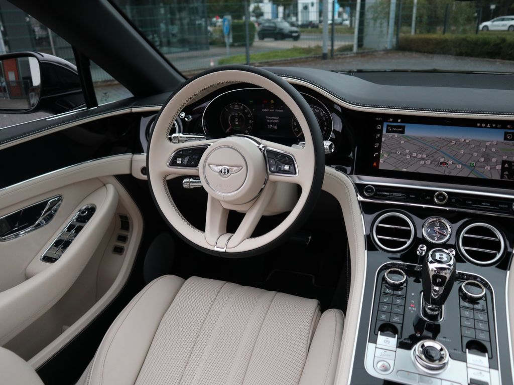 Bentley Continental GTC 2025