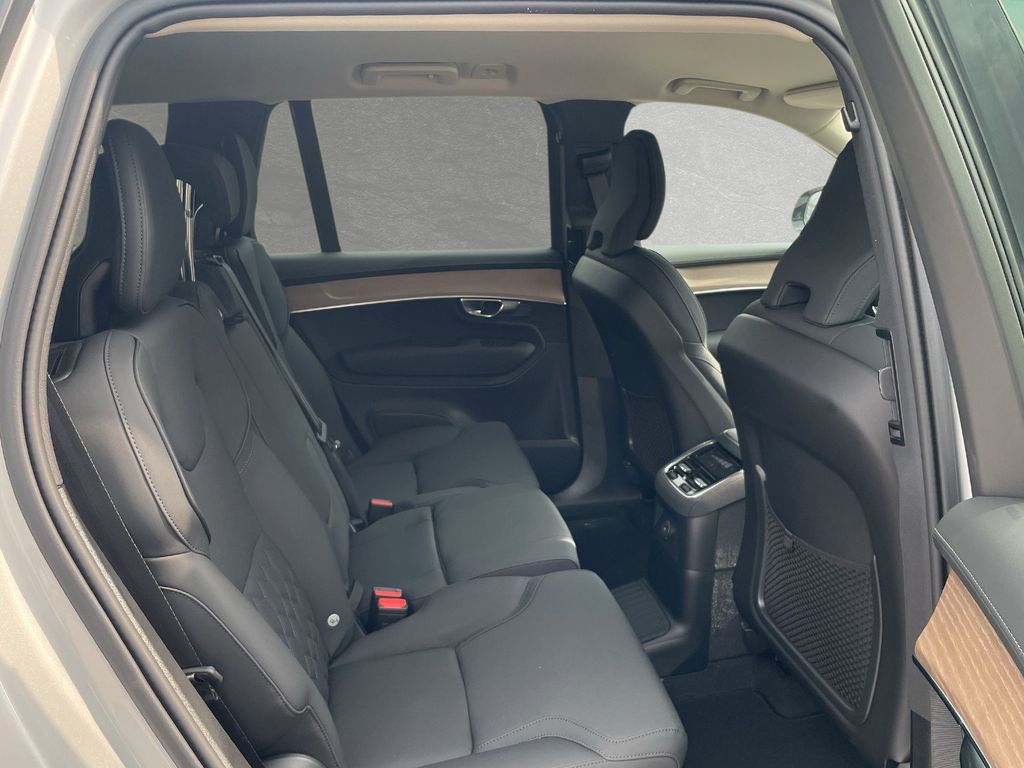 Volvo XC90 2025