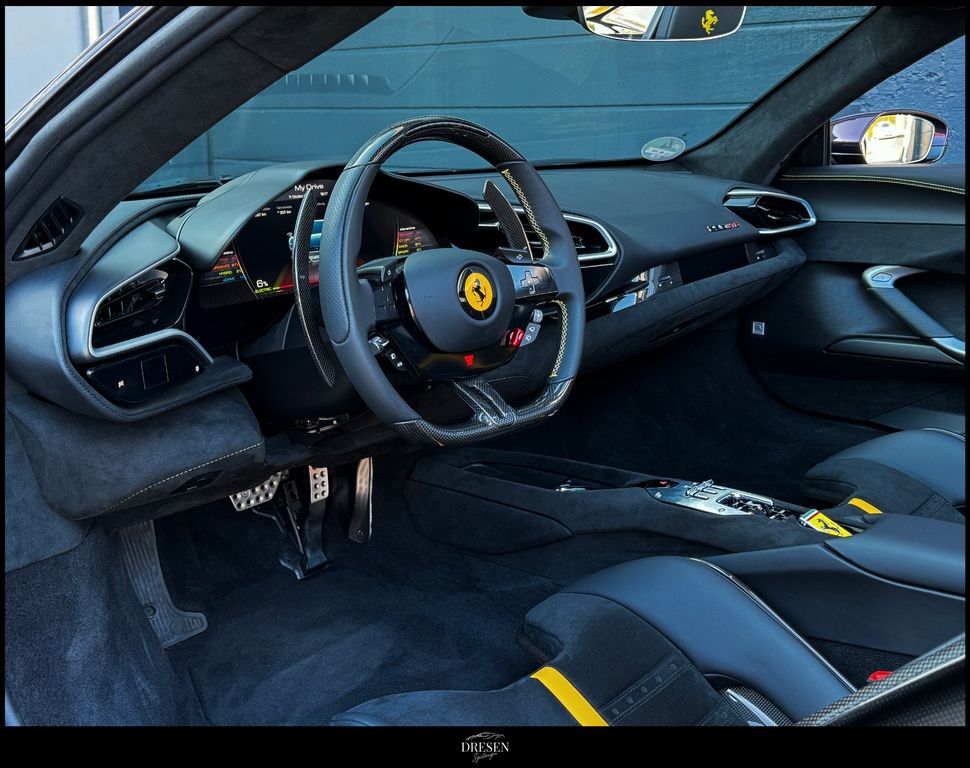 Ferrari 296 GTS 2025