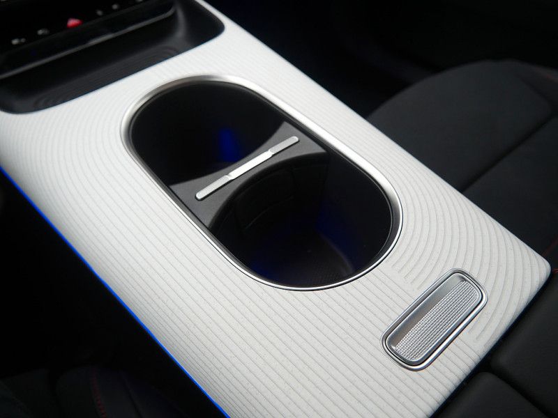 Mercedes-Benz CLA 250 2025