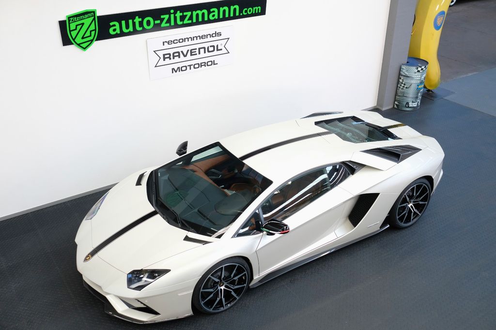 Lamborghini Aventador 2019