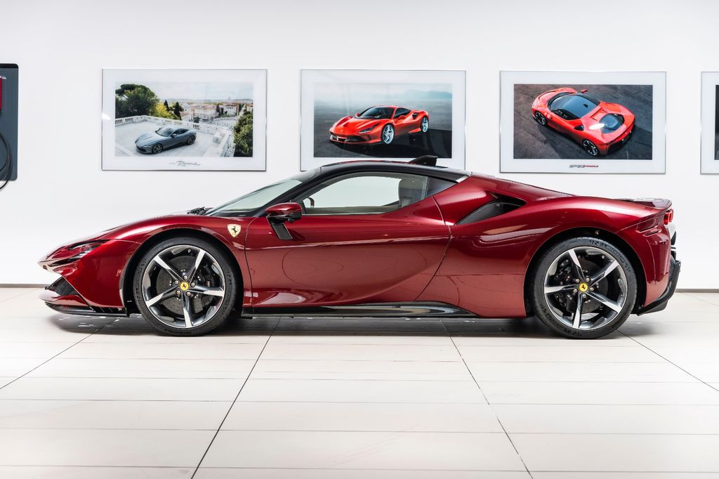 Ferrari SF90 2023
