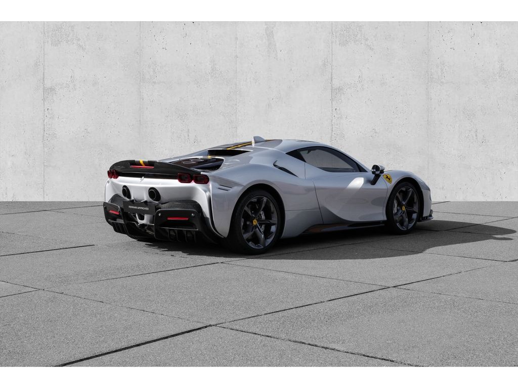 Ferrari SF90 2022