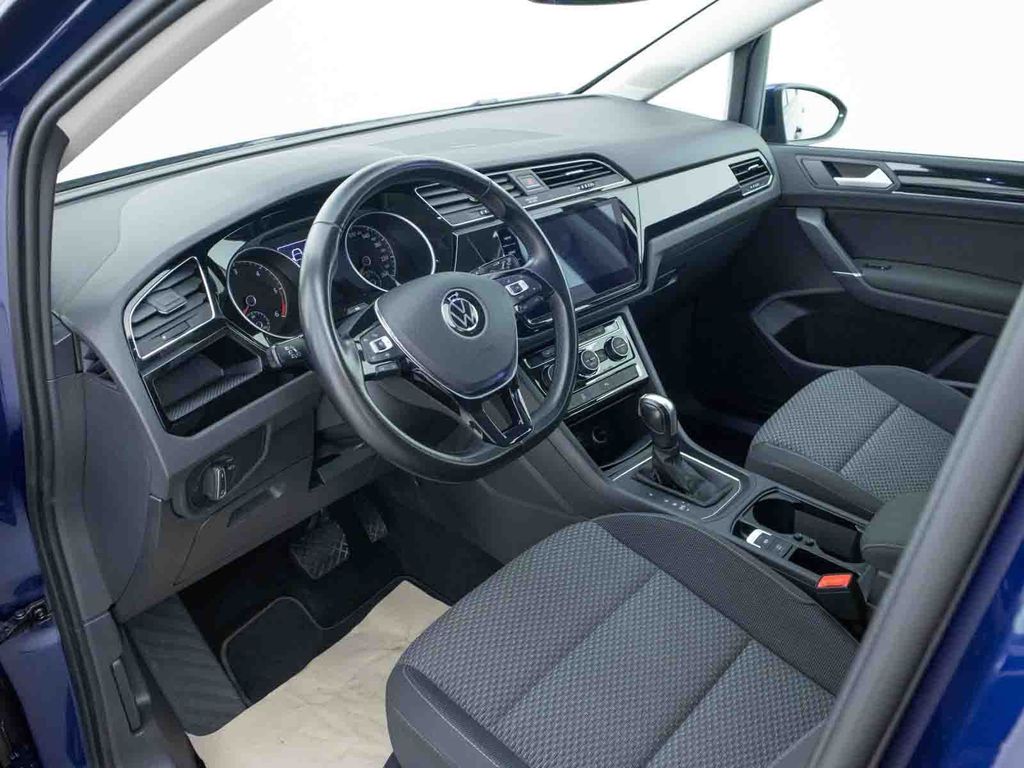 Volkswagen Touran 2021